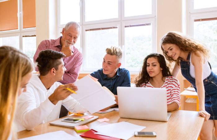 Empleabilidad tras terminar el Máster de Profesorado Salidas profesionales del Máster de Profesorado