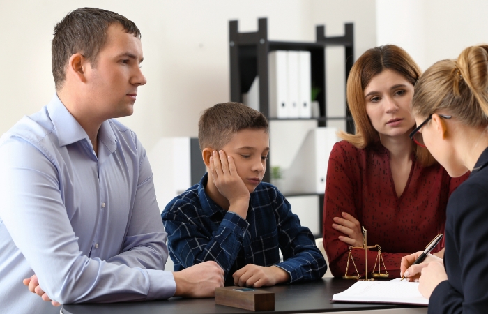 ¿Qué ocurre cuando un niño hereda y es menor de edad?