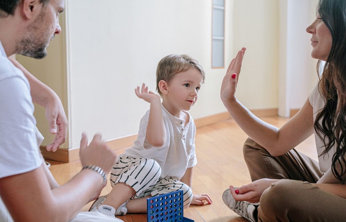 Servir como modelos para los niños Dar buen ejemplo a los niños