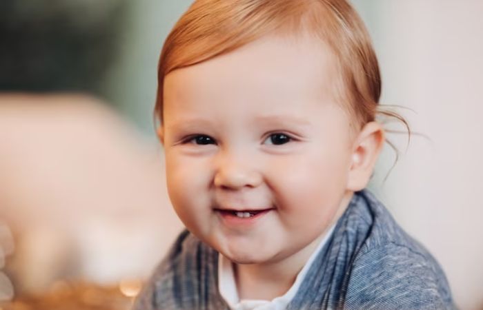 Los primeros dientes, entre los avances durante el primer año de vida Avances durante el primer año de vida: dientes