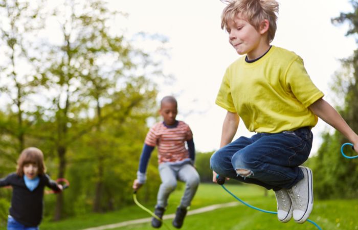 Ideas para jugar y saltar y repasar las tablas Jugar y saltar