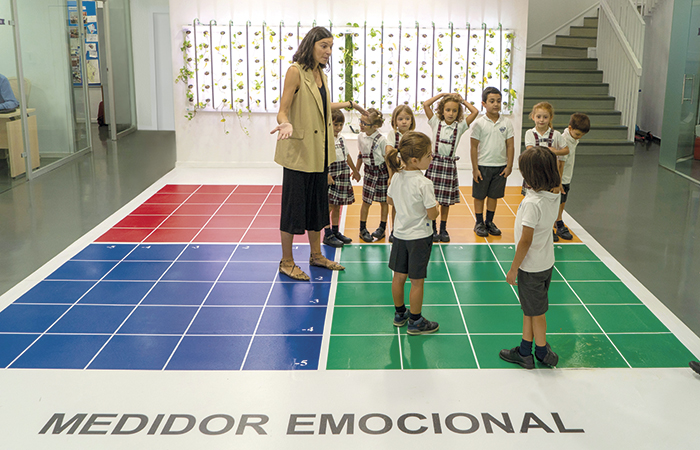 Niños en clase de educación emocional en SEK Colegios SEK: Educación emocional