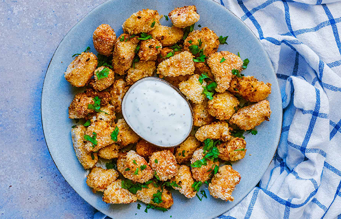 palomitas de pollo en freidora de aire palomitas de pollo