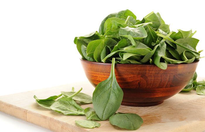Las espinacas favorecen la salud visual de los adultos Salud visual de los adultos: espinacas, alimento saludable para los ojos