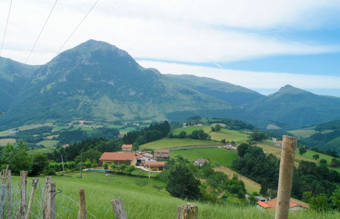 Abalcisqueta puede ser un destino perfecto para huir del calor Abalcisqueta Pais Vasco escapadas rurales