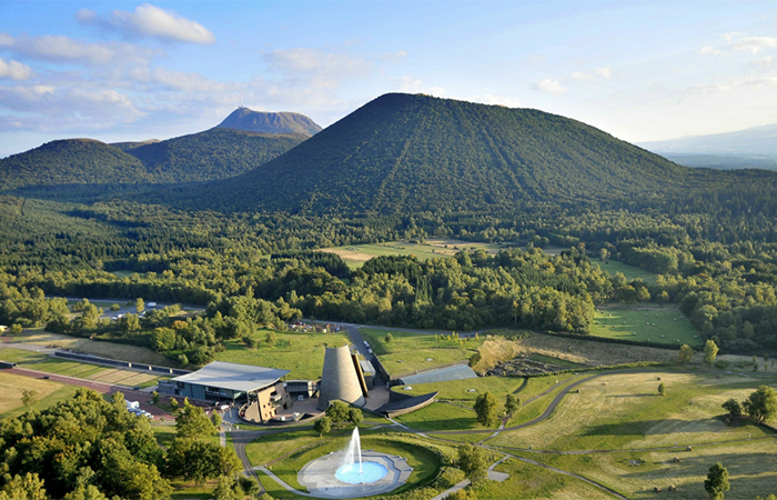 Ocio en espacios naturales: Parque Vulcania, Francia Estancias de inmersión lingüística en francés: visitas a parques naturales: Parque Vulcania