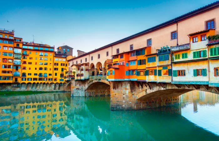 El ponte Vecchio es uno de los puentes más famosos de Europa ponte vecchio puentes de europa