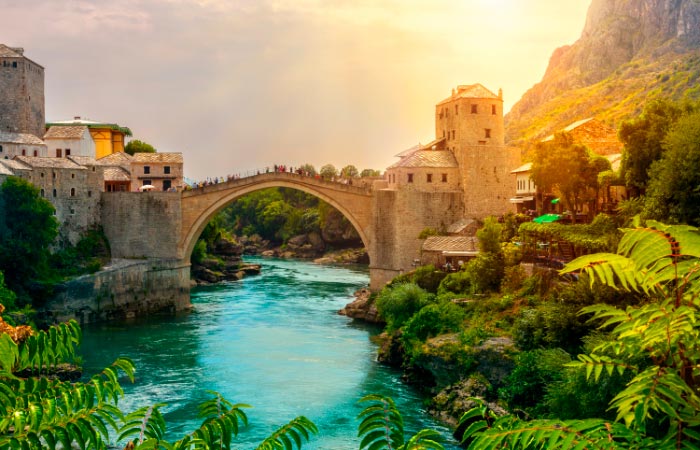 Una pincelada de la época otomana puente viejo mostar bosnia herzegovina