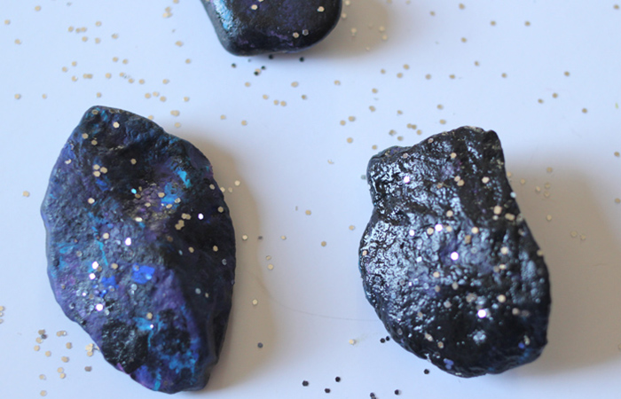 Cómo hacer rocas del espacio para niños manualidades de galaxia para niños: rocas del espacio