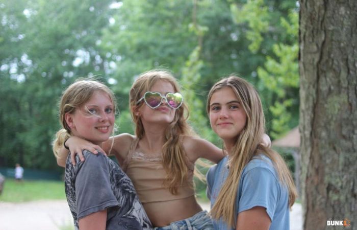 chicas en un campamento de Lara GO! en EE. UU. Lara GO! USA camp