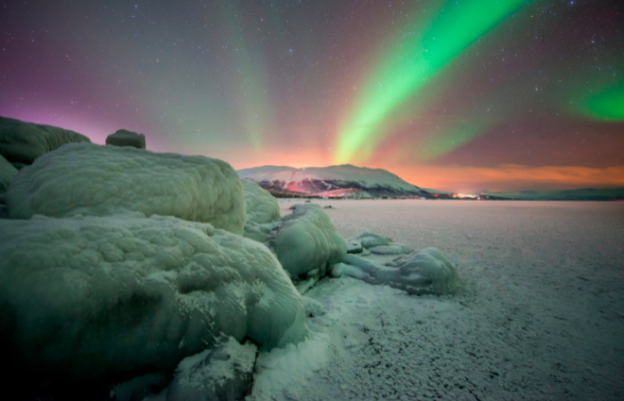 Observa todo tipo de formas y colores en Abisko Abisko suecia luces del norte destinos auroras boreales