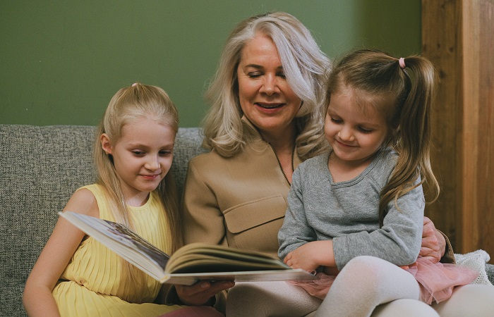 Fomentar la lectura entre los niños Fomentar la lectura por delante del uso de los móviles