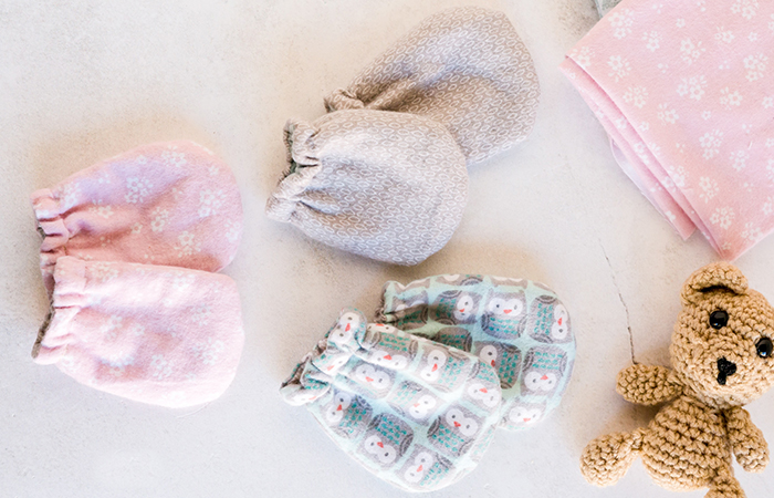 Cómo hacer manoplas para bebés manoplas para bebés