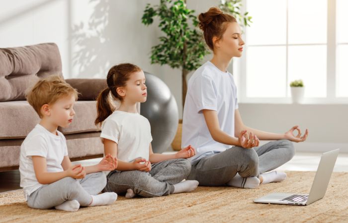 mindfulness en familia, con los niños Niños introvertidos: beneficios del mindfulness y la relajación