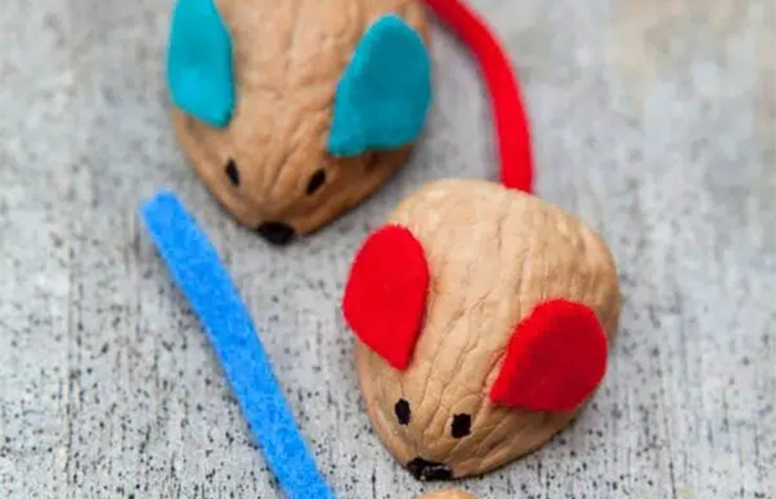Cómo hacer unos ratones con nueces ratones con cáscaras de nuez
