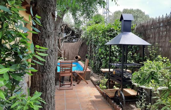 Con piscina para el verano y chimenea para el invierno casas de campo rurales sierra de madrid