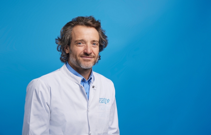 Doctor Javier Albares