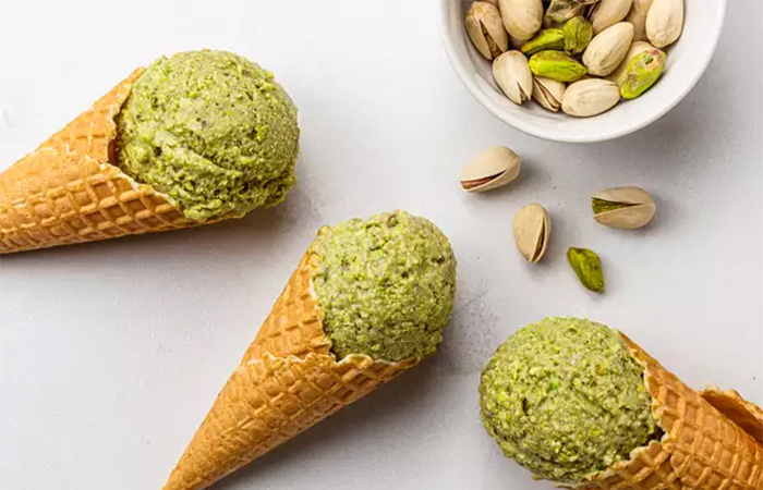 cucuruchos de helado cremoso de pistacho helado de pistacho