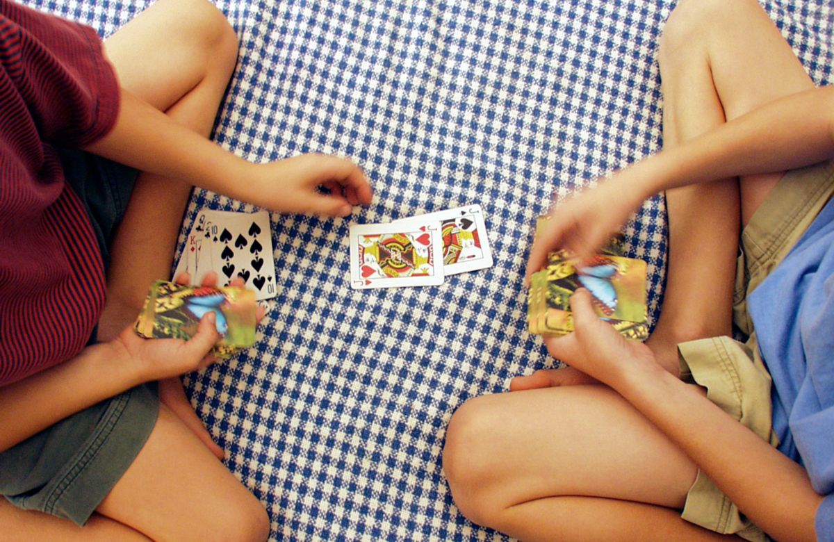 jugar a las cartas, también solo dos Juegos de cartas, también en parejas