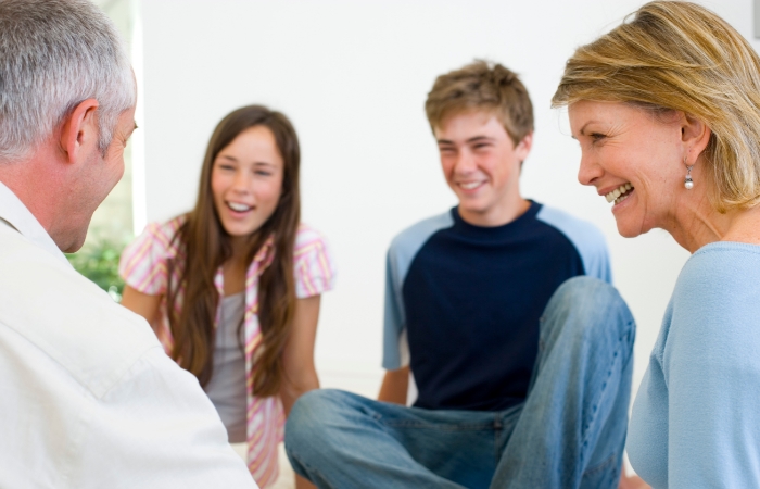 Como mantener conversaciones con adolescentes
