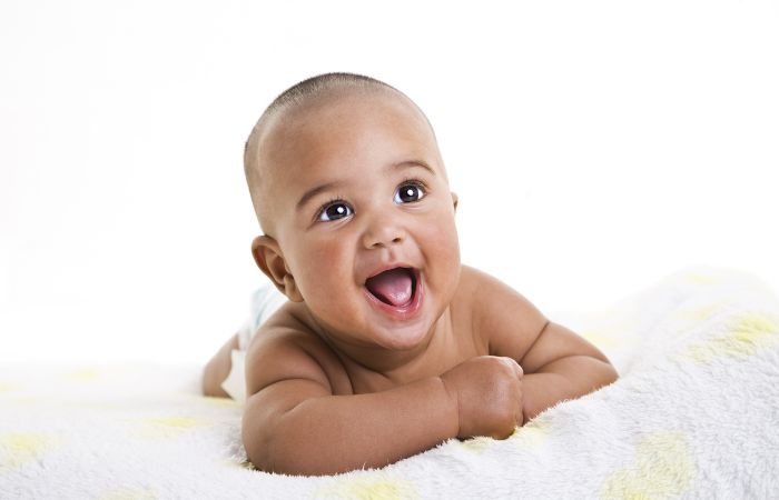 como crece el bebé en el primer año crecimiento del bebé en el primer año