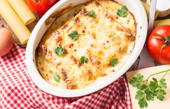 Fuente de canelos gratinados Canelones