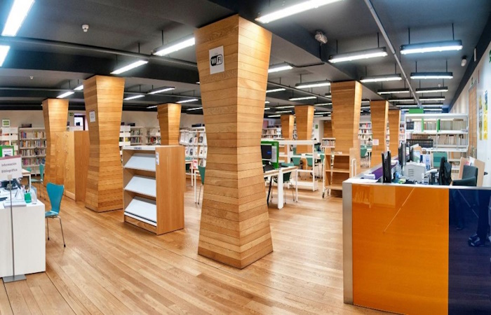 sala de consulta de la biblioteca regional biblioteca joaquin leguina