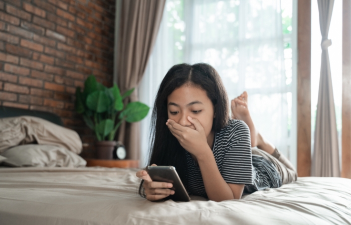 el sistema de verificación de edad protegerá a los niños de ciertos contenidos control parental en los dispositivos tecnológicos