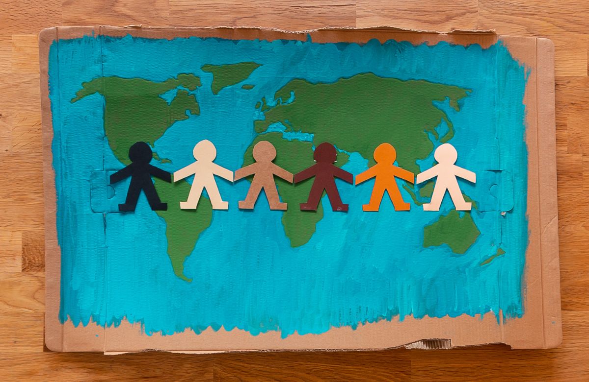 la importancia de no juzgar a las personas por el color de la piel obras de teatro para niños: mi color no determina mi capacidad