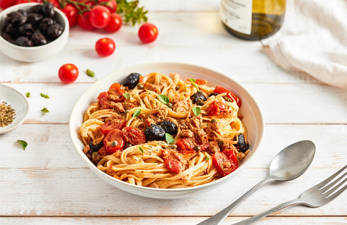 Receta de pasta con una lata de atún plato de pasta con una lata de atún