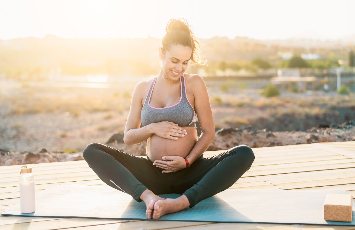 hacer yoga estando embarazada