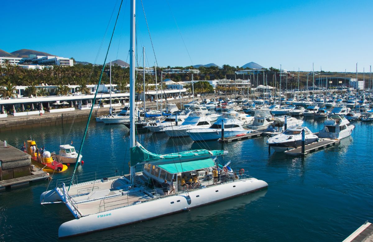 puerto Calero, submarino y viajes en barco imprescindibles de Lanzarote: Yaiza Puerto Calero